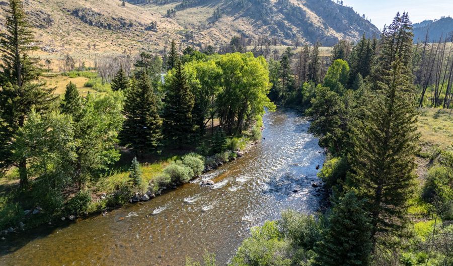 37797 Poudre Canyon Rd, Bellvue, CO 80512 - 5 Beds, 3 Bath