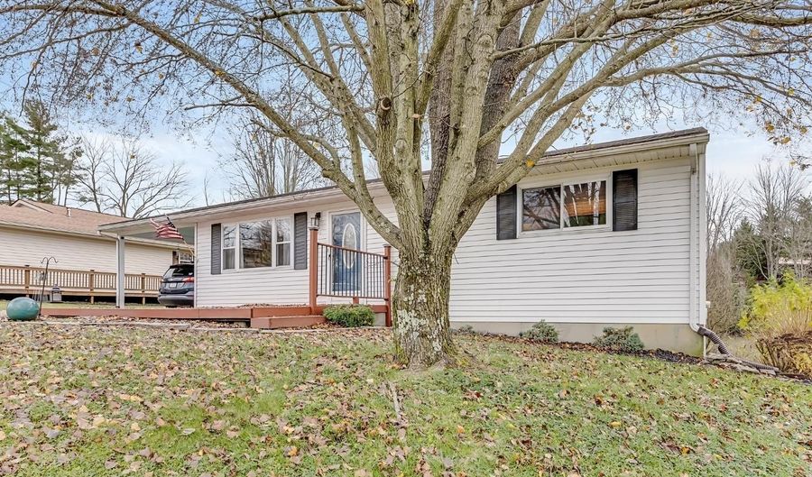 306 Sunset Dr, Aurora, IN 47001 - 2 Beds, 1 Bath