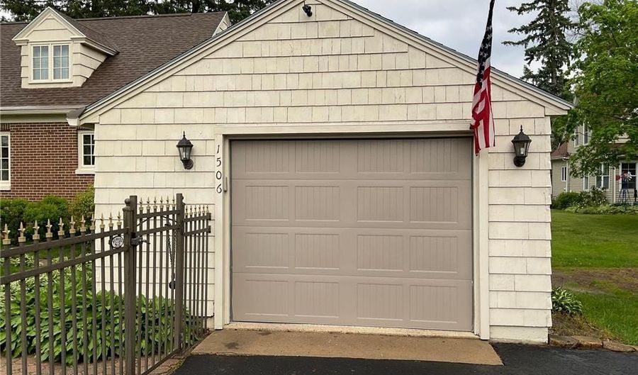 1506 4th St SE, Austin, MN 55912 - 3 Beds, 2 Bath