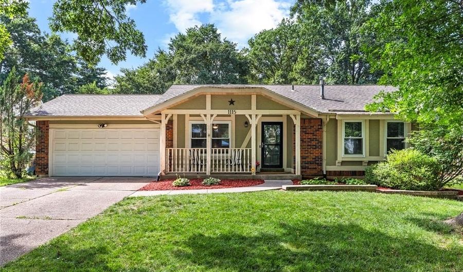 1115 Shadowoak Dr, Ballwin, MO 63021 - 3 Beds, 3 Bath