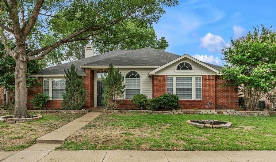 7021 Longo Dr, The Colony, TX 75056 - 3 Beds, 2 Bath