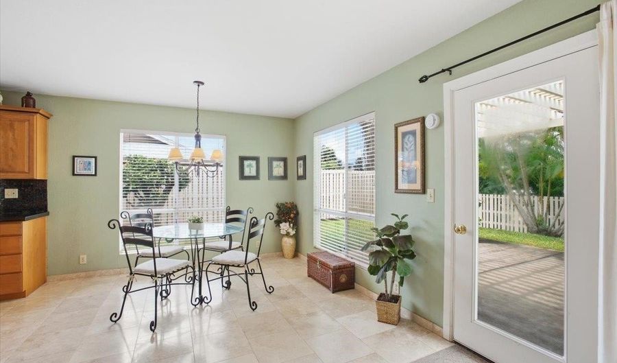 480 Kenolio Rd H, Kihei, HI 96753 - 3 Beds, 3 Bath