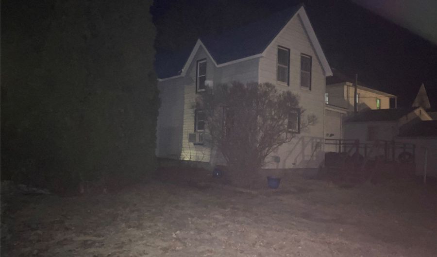 502 State St, Ackley, IA 50601 - 3 Beds, 1 Bath