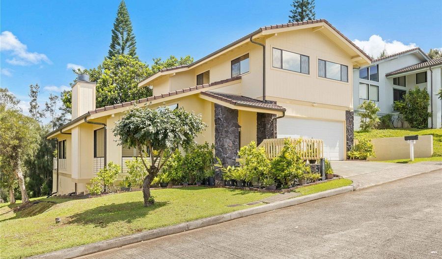 98-1421 Onikiniki Pl 5, Aiea, HI 96701 - 3 Beds, 3 Bath