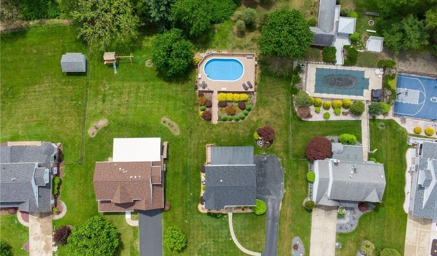 224 Sunrise Dr, Allegheny Twp., PA 15656 - 4 Beds, 3 Bath