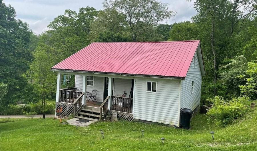 111 N Jefferson St, Amsterdam, OH 43903 - 2 Beds, 1 Bath