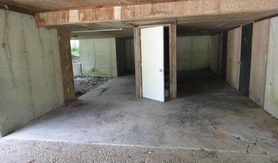 490 Gregg Dr, Batesville, AR 72501 - 3 Beds, 3 Bath