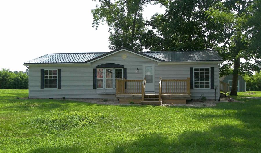 545 Brentwood Dr, Akron, IN 46910 - 3 Beds, 2 Bath