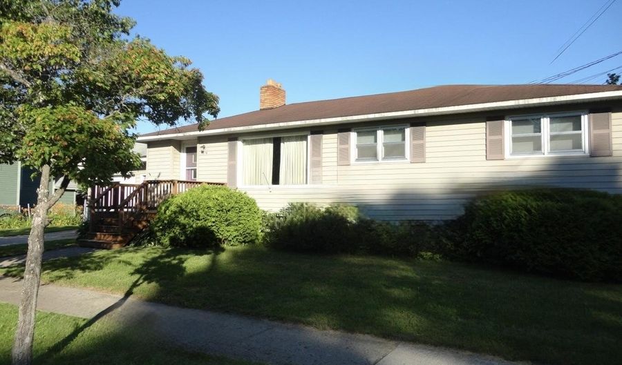 916 S First Ave, Alpena, MI 49707 - 3 Beds, 1 Bath