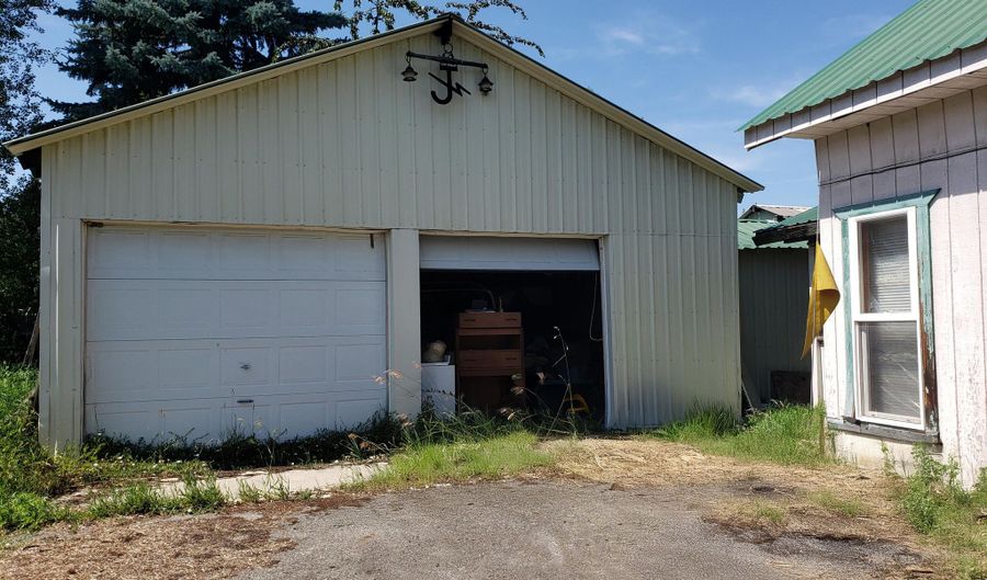 701 N Pine St, Clark Fork, ID 83811 - 3 Beds, 1 Bath