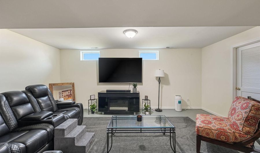 71 HOUSTON St, Dover, DE 19901 - 4 Beds, 3 Bath