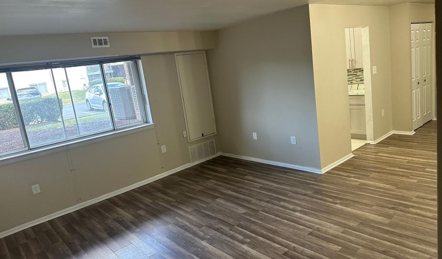 11342 CHERRY HILL Rd 2-E101, Beltsville, MD 20705 - 3 Beds, 2 Bath