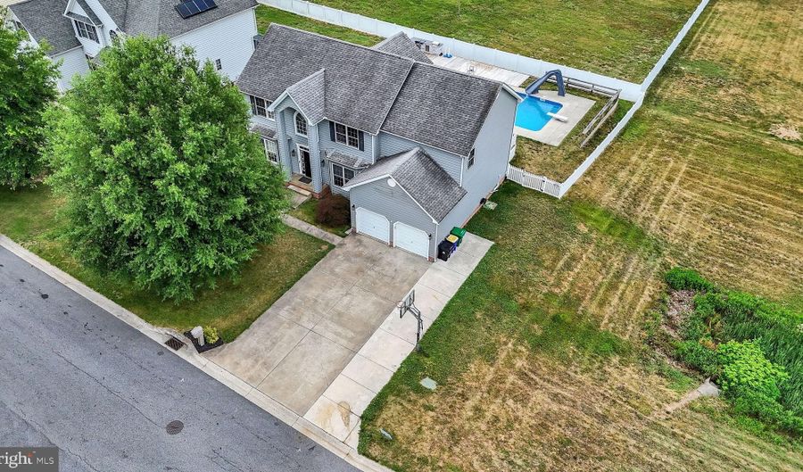 46 STONE RIDGE Dr, Dover, DE 19901 - 5 Beds, 5 Bath
