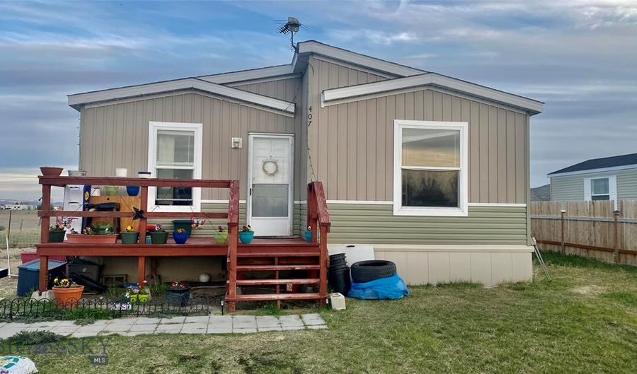 403 I St, Townsend, MT 59644 - 3 Beds, 2 Bath