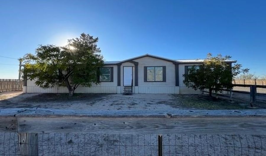 67 A Southend Rd, Alamogordo, NM 88310 - 4 Beds, 2 Bath