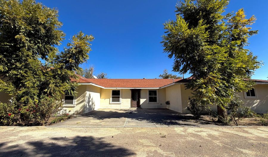 2452 W O'Hara Rd, Anthony, NM 88021 - 4 Beds, 2 Bath