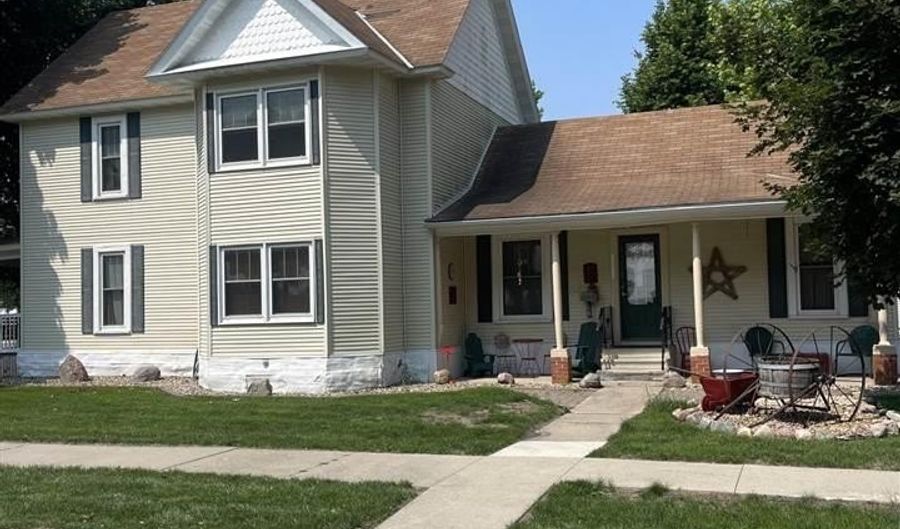 200 W Maine St, Amboy, MN 56010 - 3 Beds, 2 Bath