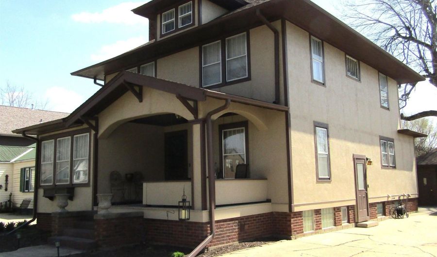 9 Ridge Rd, Atlantic, IA 50022 - 4 Beds, 3 Bath