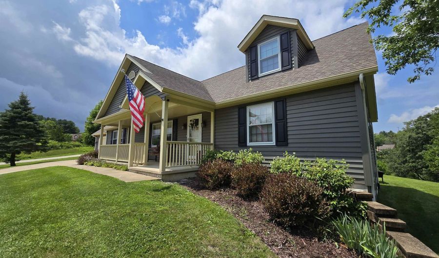 1 A49 Blackhawk, Apple River, IL 61001 - 5 Beds, 3 Bath