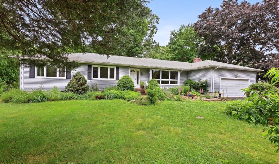 10 Pleasant Point Rd, Branford, CT 06405 - 3 Beds, 2 Bath