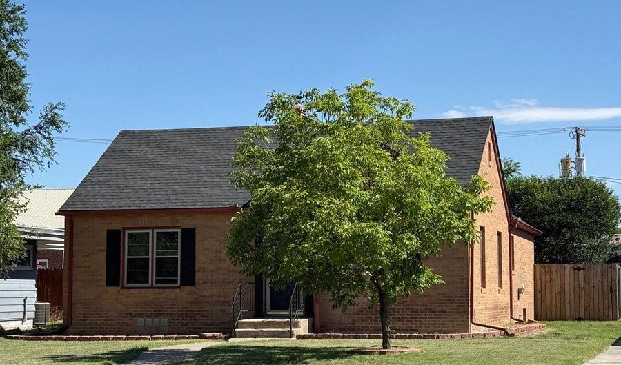 206 Main St, Atwood, KS 67730 - 2 Beds, 1 Bath
