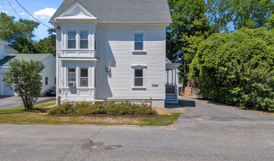 85 Bedford St, Bath, ME 04530 - 3 Beds, 2 Bath