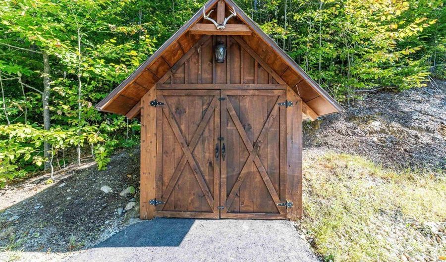 199 Mittenwald Strasse, Bartlett, NH 03812 - 4 Beds, 5 Bath