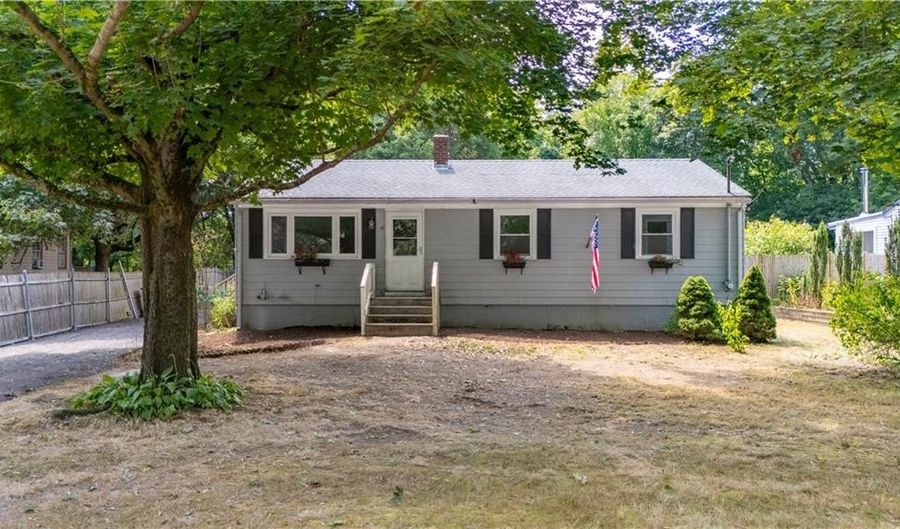 47 Shady Lea Rd, North Kingstown, RI 02852 - 3 Beds, 1 Bath