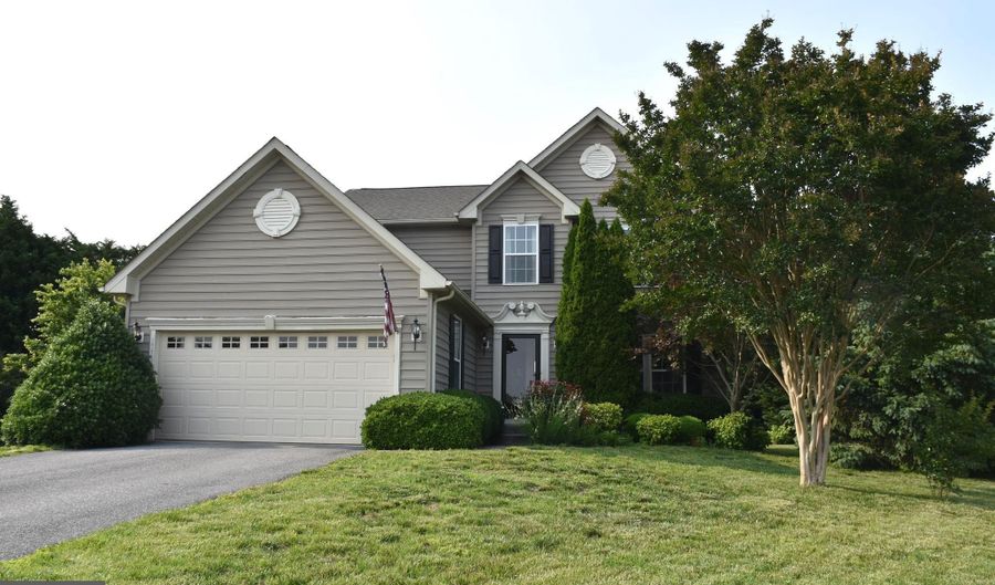 17755 WHALING Ct, Lewes, DE 19958 - 4 Beds, 3 Bath
