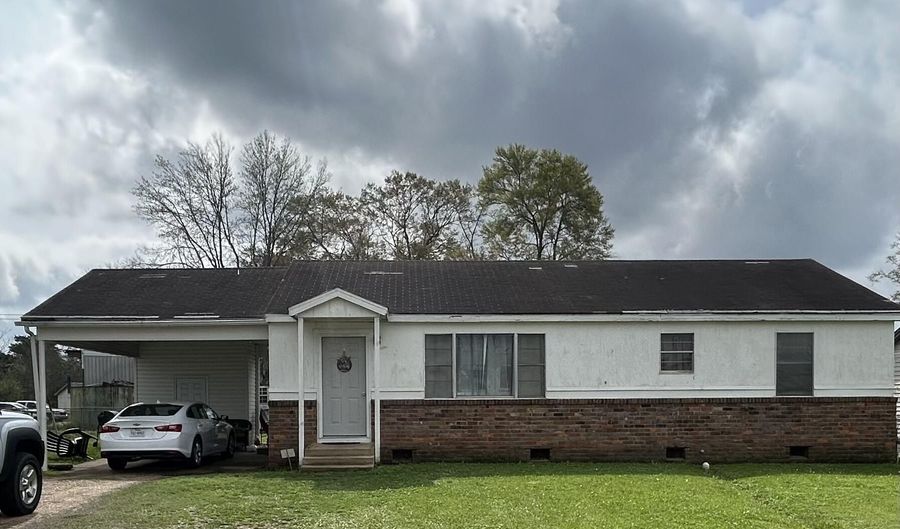 110 Main St, Brookhaven, MS 39601 - 3 Beds, 1 Bath
