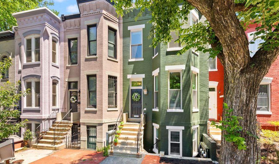 332 11TH St SE, Washington, DC 20003 - 3 Beds, 3 Bath