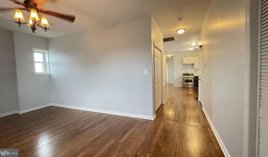 222 S RHODE ISLAND Ave, Atlantic City, NJ 08401 - 4 Beds, 2 Bath