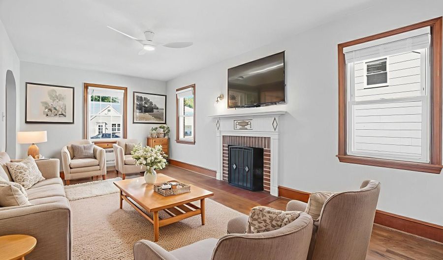 10 CONSTITUTION Ave, Annapolis, MD 21401 - 4 Beds, 3 Bath