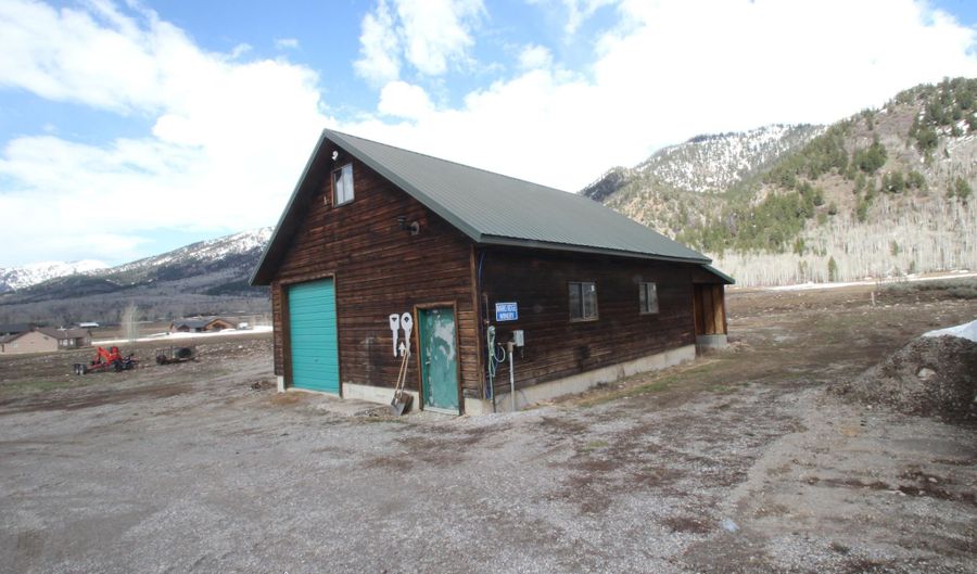 4391 CO RD 123, Bedford, WY 83112 - 5 Beds, 2 Bath
