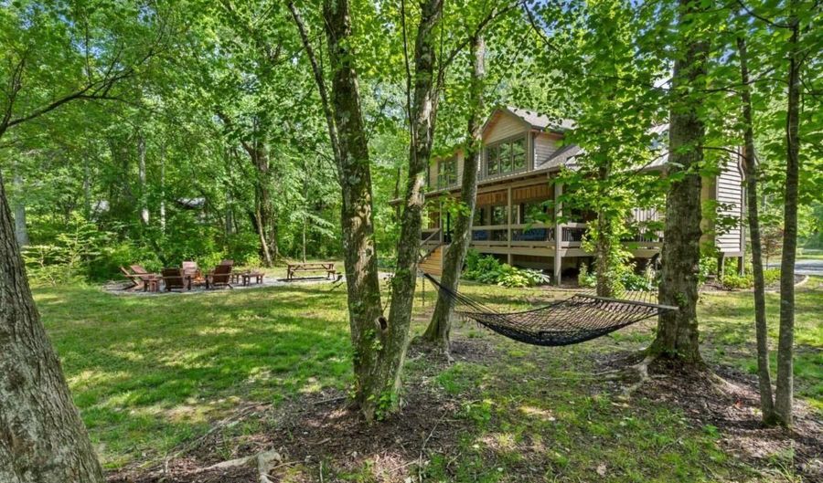 496 Silver Crk, Blue Ridge, GA 30513 - 3 Beds, 3 Bath