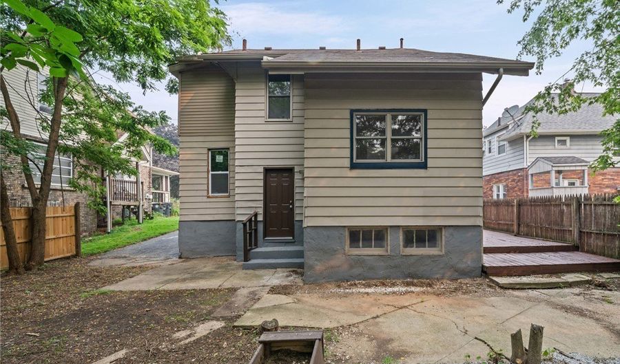 1376 Goodyear Blvd, Akron, OH 44305 - 4 Beds, 2 Bath