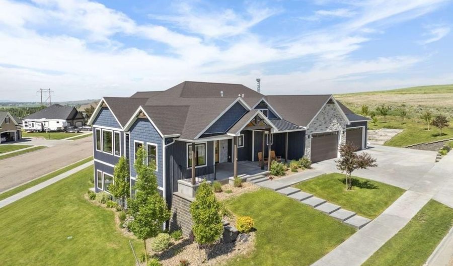 6115 Copper Bottom Dr, Ammon, ID 83406 - 6 Beds, 4 Bath