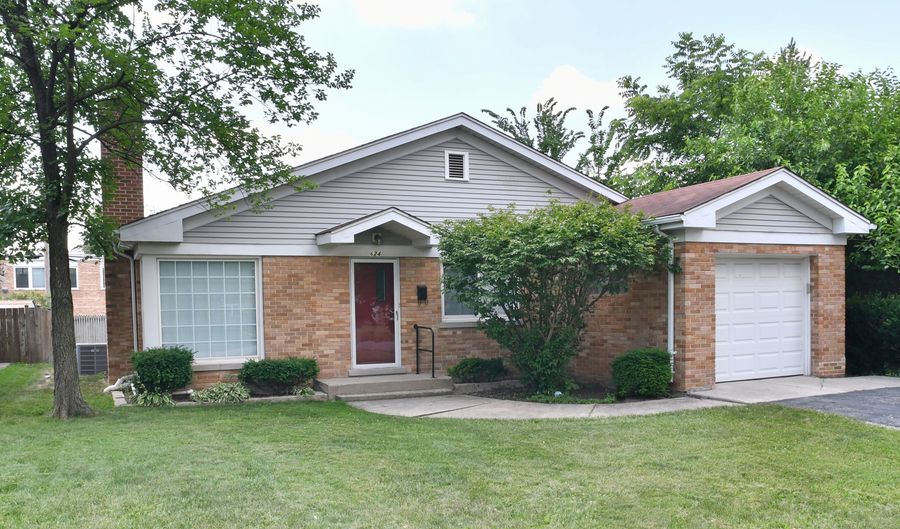 624 S 6th Ave, La Grange, IL 60525 - 3 Beds, 2 Bath