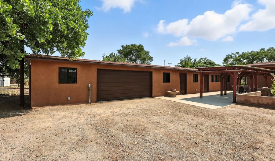 965 W BOSQUE Loop, Bosque Farms, NM 87068 - 3 Beds, 4 Bath