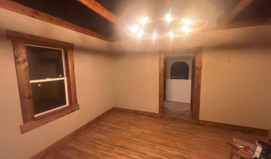 513 W Washington St, Alexandria, IN 46001 - 2 Beds, 1 Bath