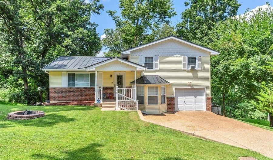 5181 Jimmy Dr, Arnold, MO 63010 - 2 Beds, 2 Bath