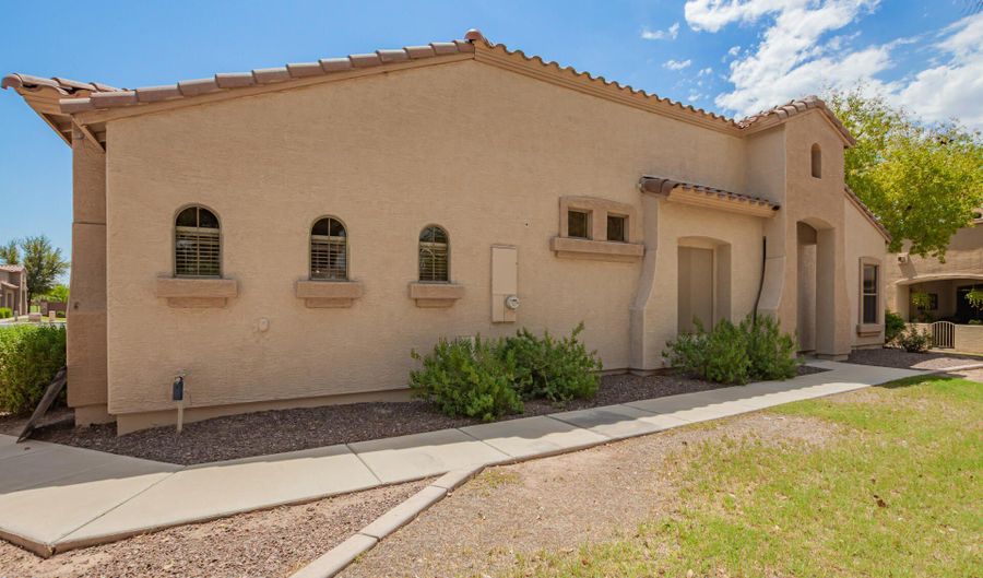 2600 E SPRINGFIELD Pl 64, Chandler, AZ 85286 - 2 Beds, 2 Bath