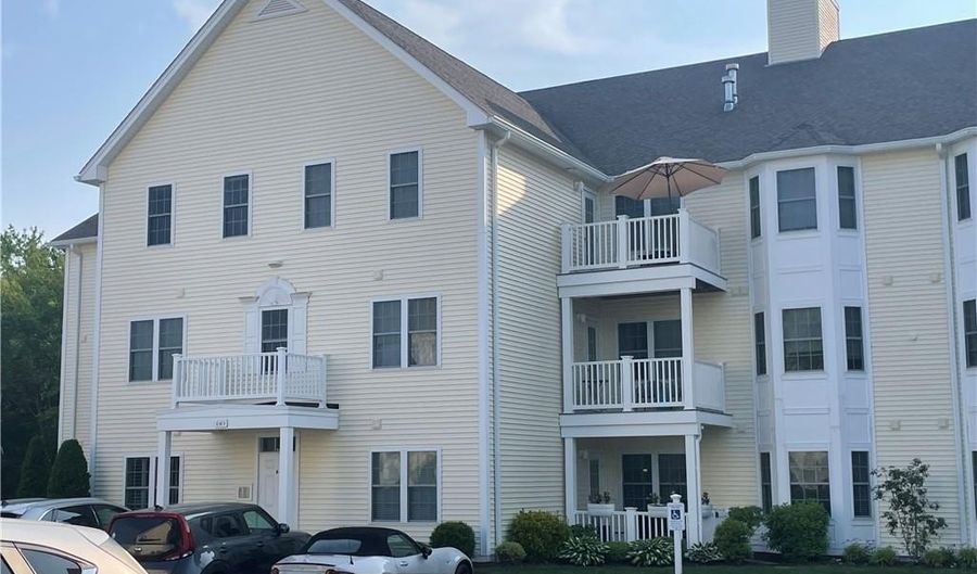 60 Saw Mill Dr 303, North Kingstown, RI 02852 - 2 Beds, 2 Bath