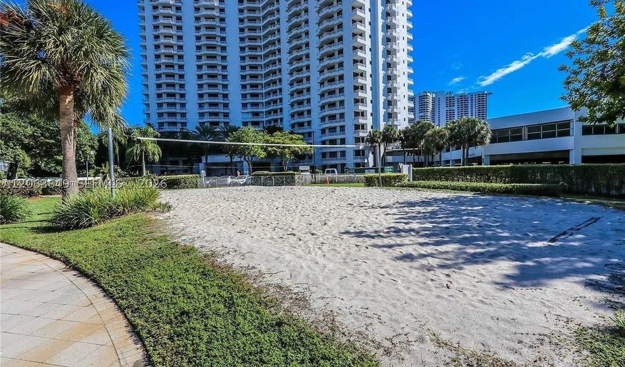 3300 NE 191st St 1610, Aventura, FL 33180 - 1 Beds, 2 Bath