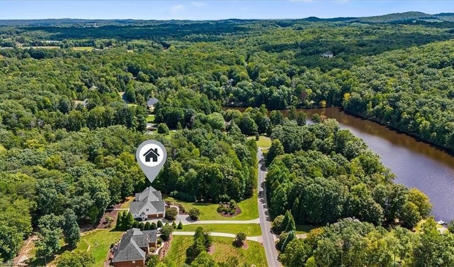 2550 Mountain Lake Rd, Asheboro, NC 27205 - 4 Beds, 5 Bath