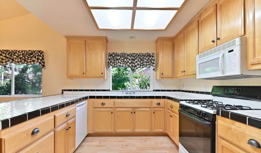 735 Live Oak Dr, Angels Camp, CA 95222 - 3 Beds, 2 Bath