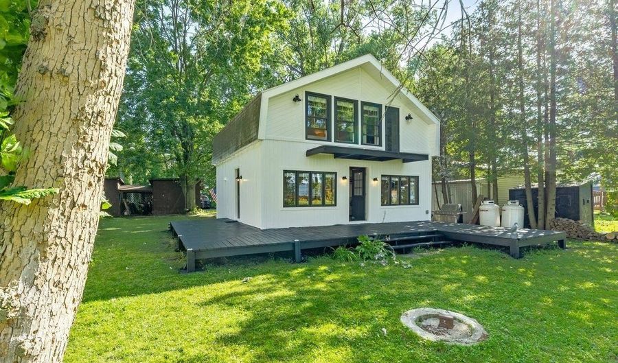 81 Mud Pt S, Alburgh, VT 05440 - 2 Beds, 1 Bath