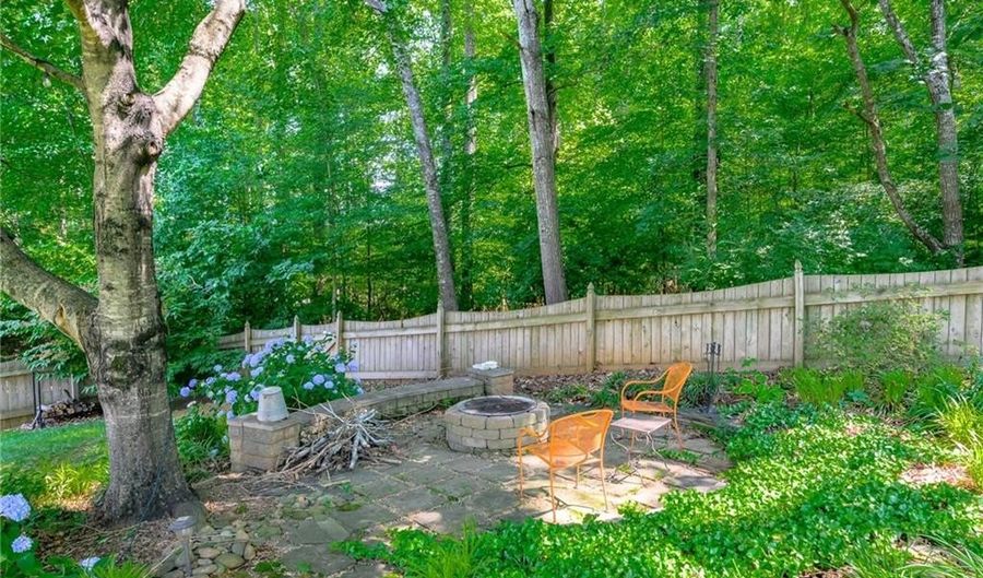 183 Scottsdale Dr, Advance, NC 27006 - 4 Beds, 3 Bath
