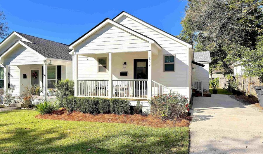 632 Moore St, Baton Rouge, LA 70806 - 3 Beds, 2 Bath