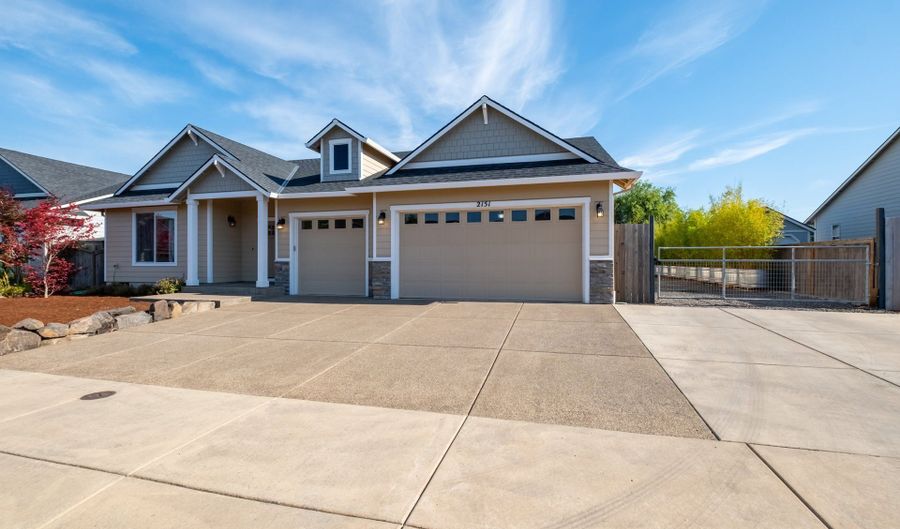 2151 NE DECIDUOUS Ave, Albany, OR 97321 - 3 Beds, 2 Bath